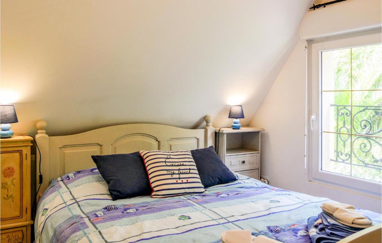 Awesome Apartment In Vasteville With Kitchenette Εξωτερικό φωτογραφία